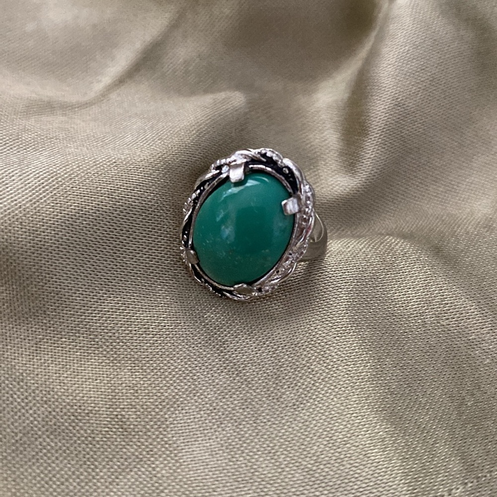STERLING SILVER TURQUOISE OVAL RING size 7 EUC